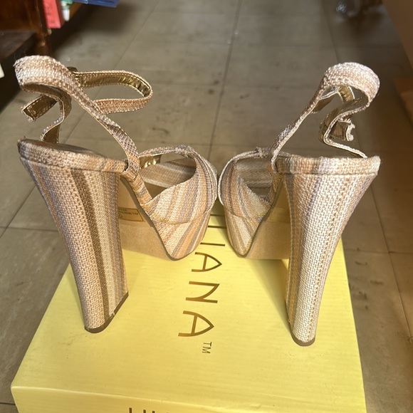 Lilana Multi color heels size 7 1/2 - Picture 3 of 4